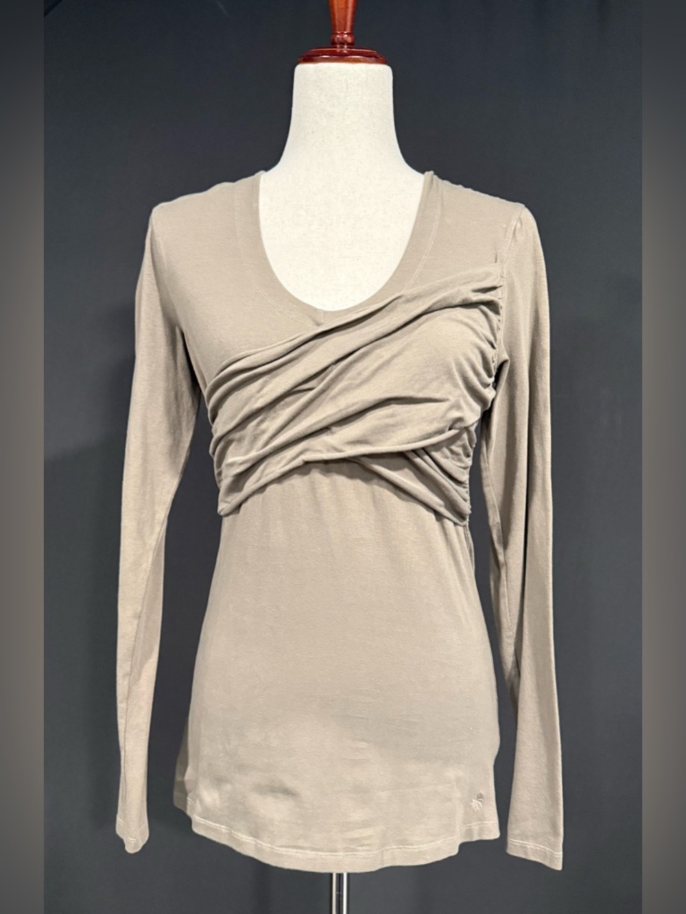 Athleta Taupe Long-Sleeve Ruched Front Tee